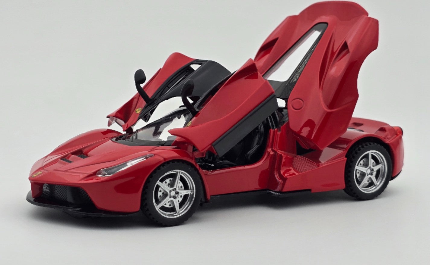 Ferrari LaFerrari 1:24  diecast scale model car collectible car
