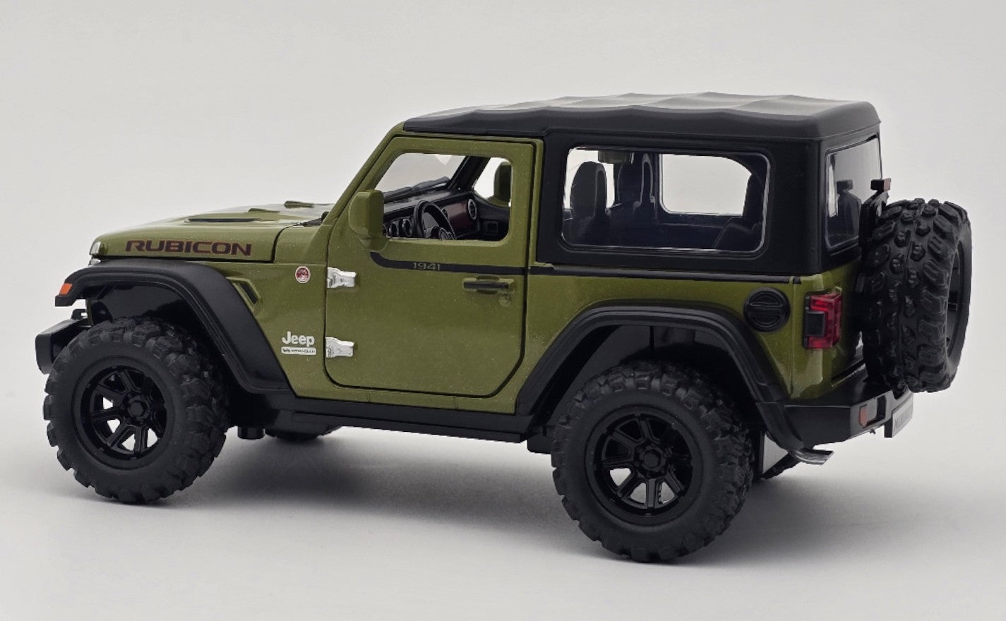 Jeep Wrangler Rubicon 1:24  diecast scale model car