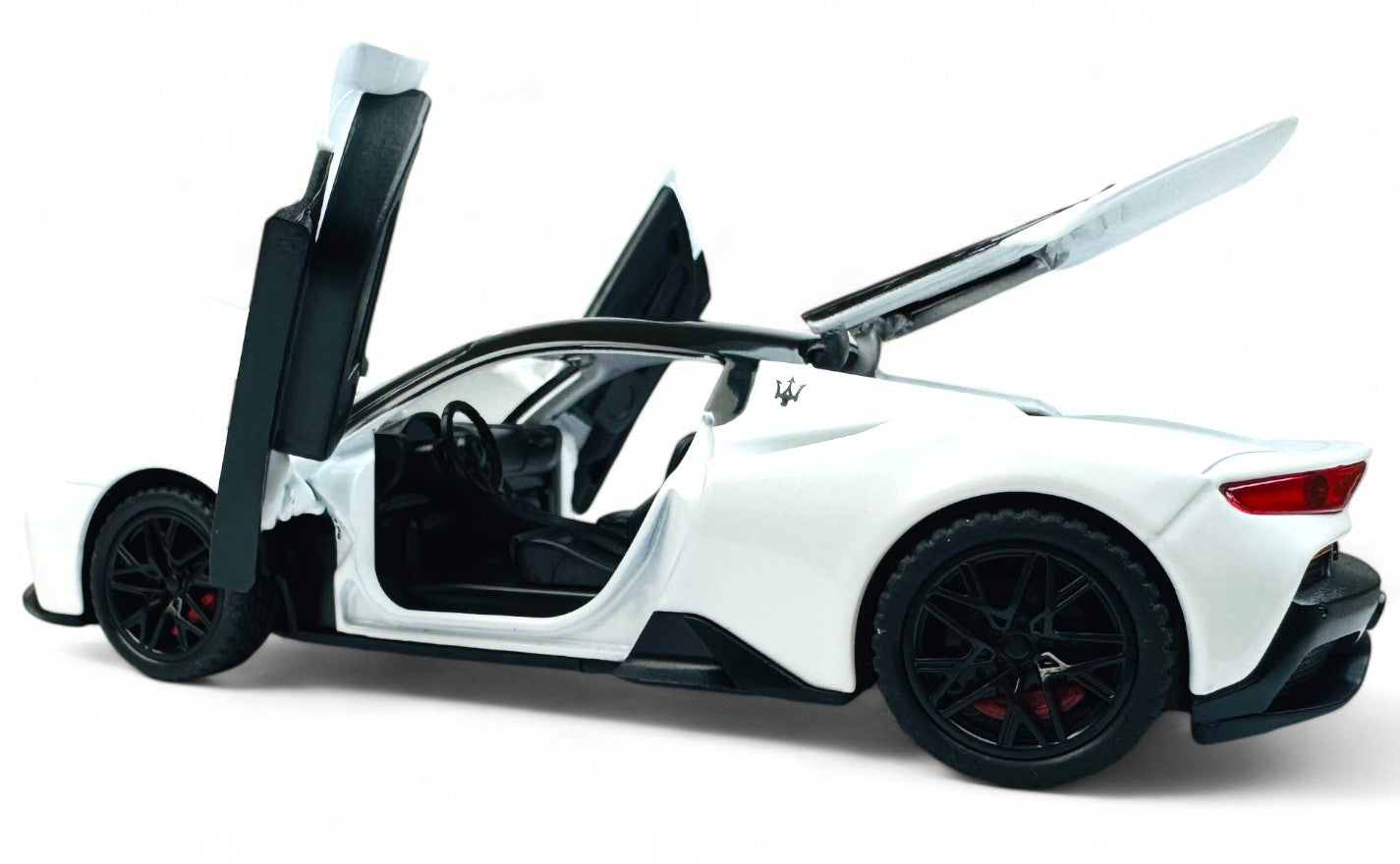 Maserati MC20 Coupe 1:24  diecast scale model car collectible