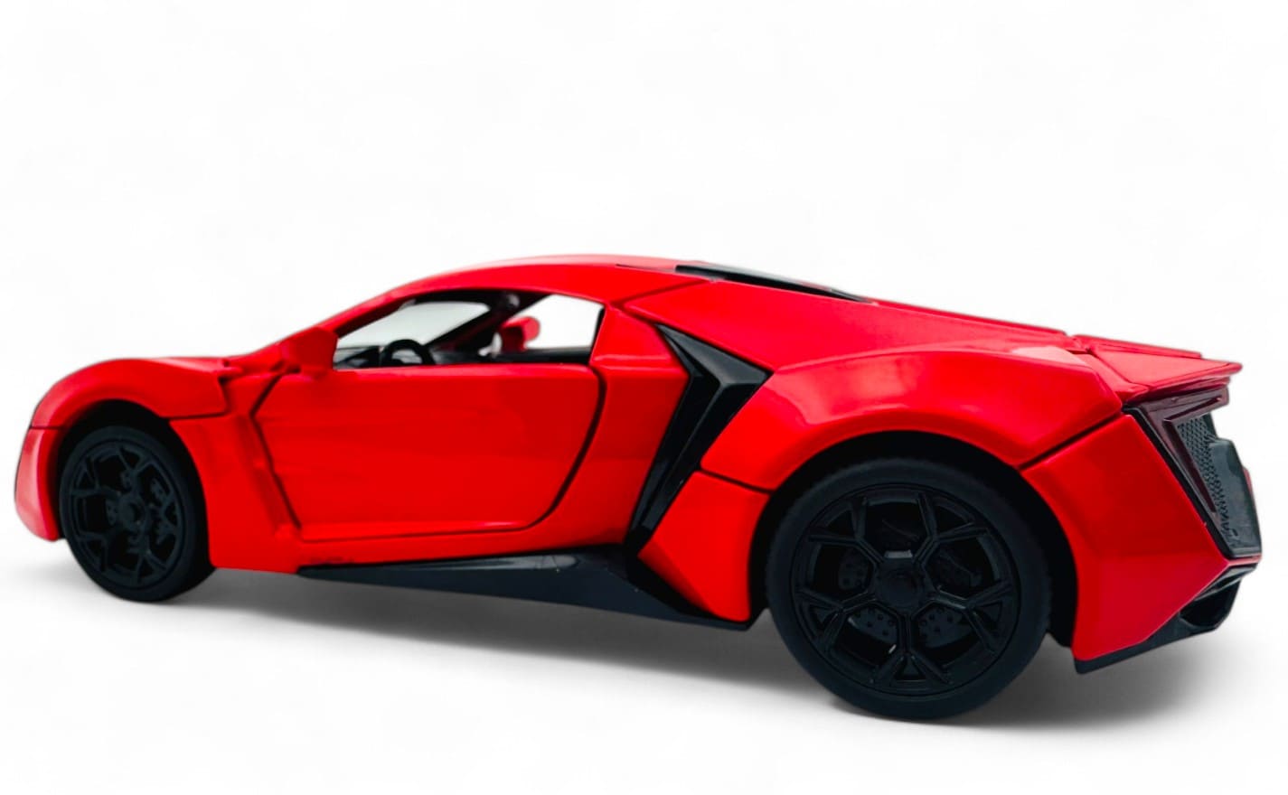 W Motors Lykan HyperSport 1:24  diecast scale model car collectible - Assorted Color
