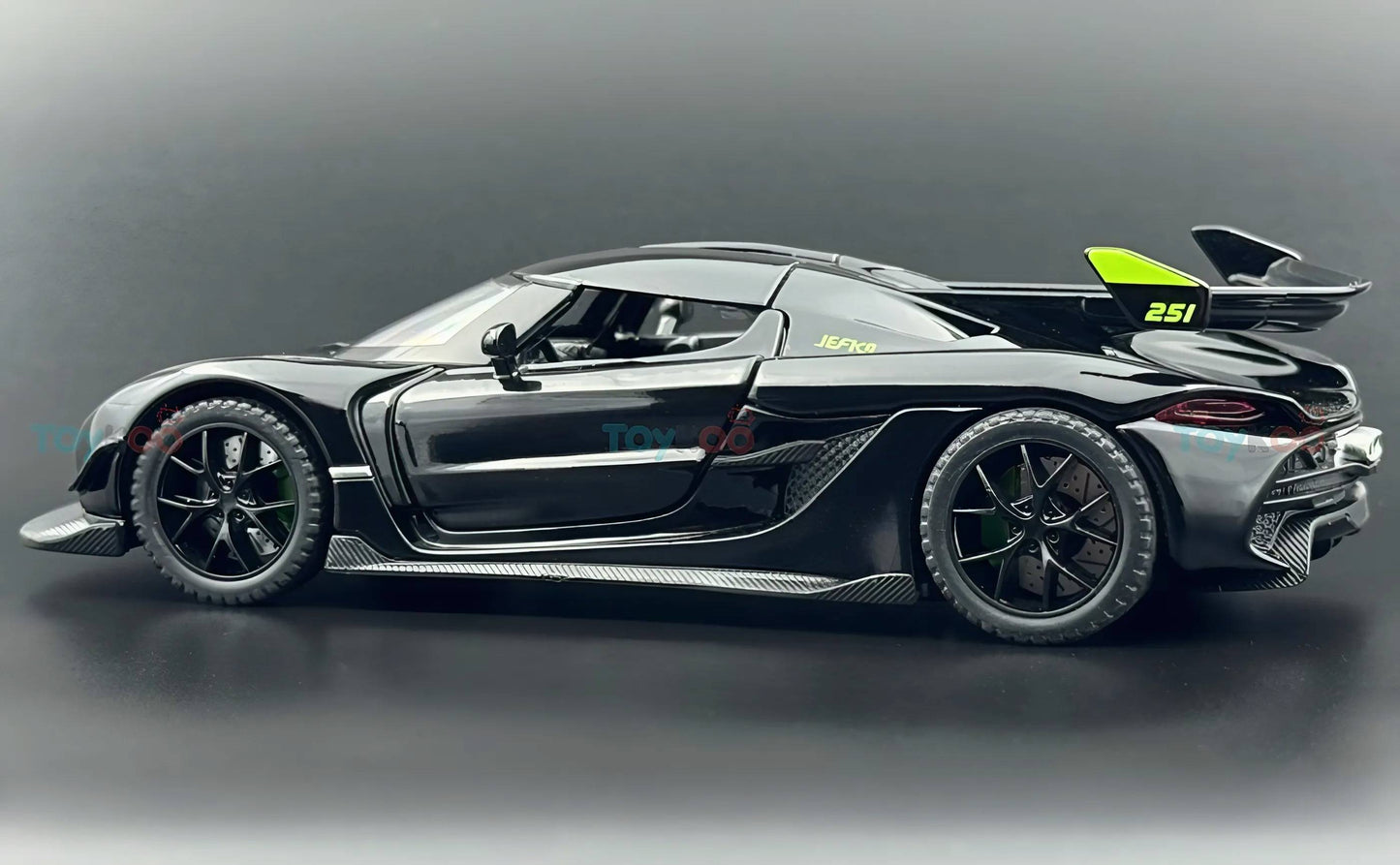 Koenigsegg Jesko 1:24 diecast scale model car collectible