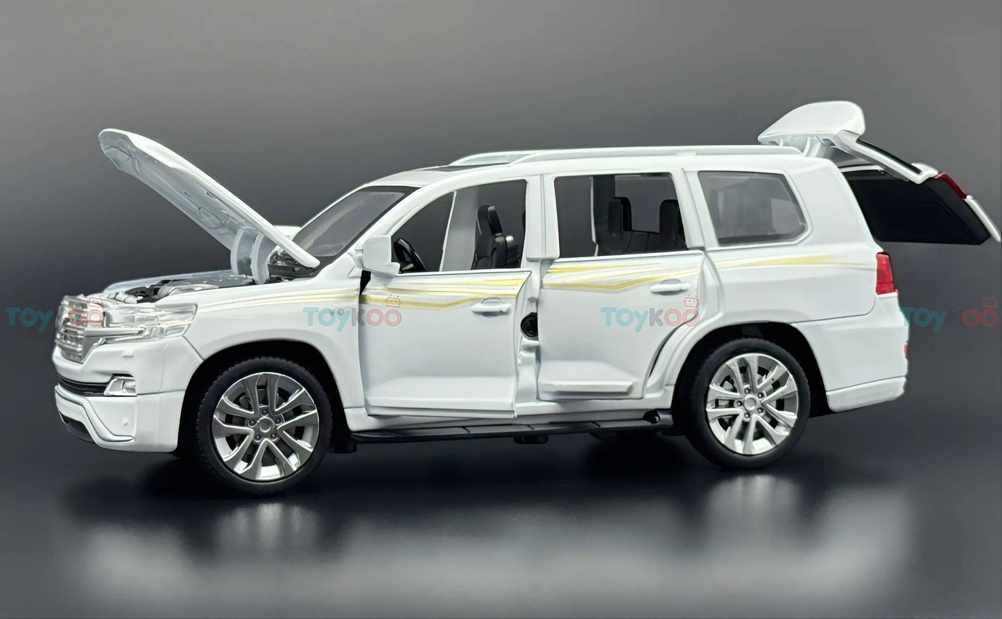 Toyota Land Cruiser LC200 1:24  diecast Scale Model | Assorted Colors