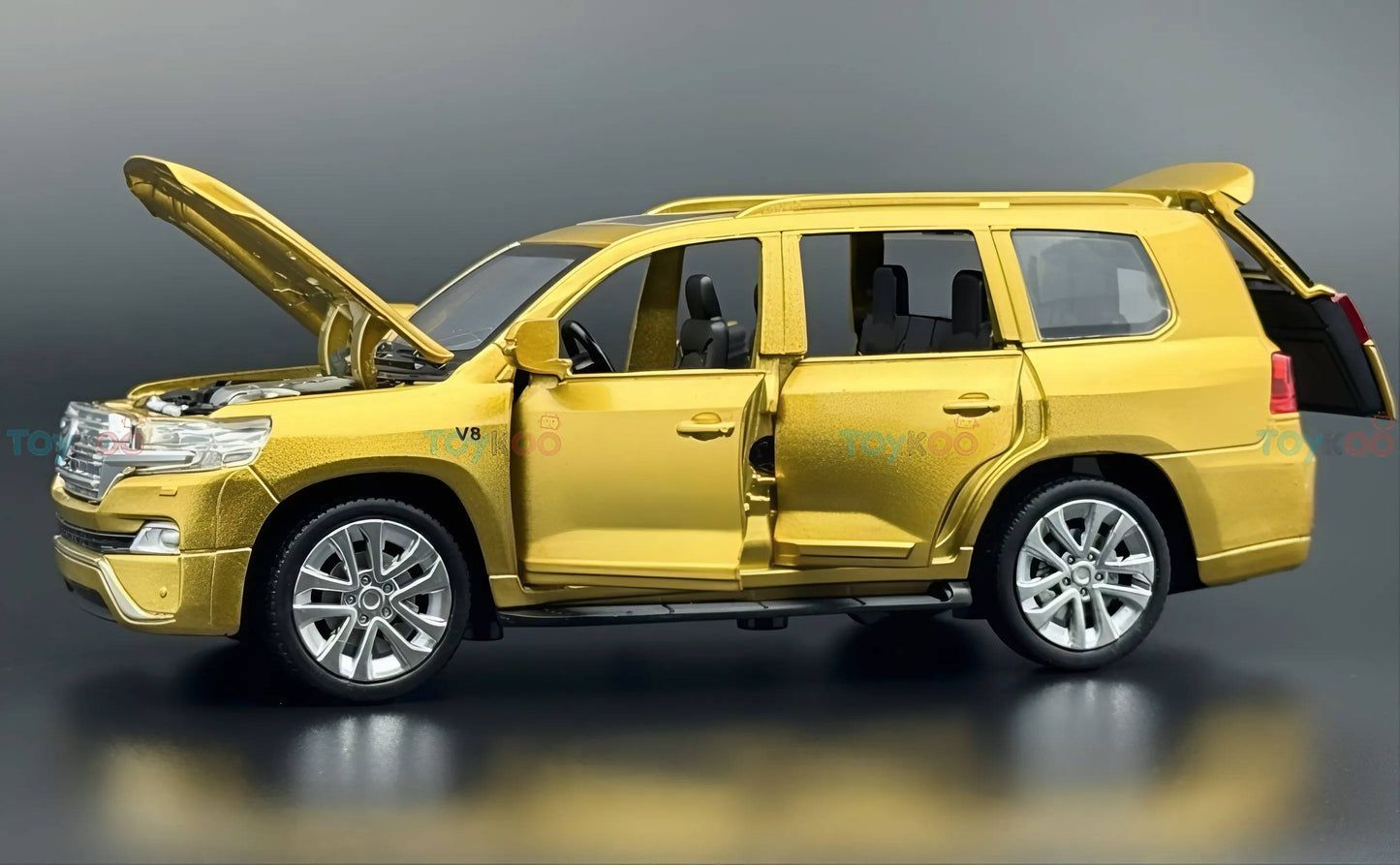 Toyota Land Cruiser LC200 1:24  diecast Scale Model | Assorted Colors