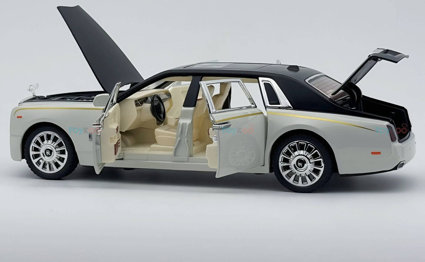 Rolls Royce Phantom 1:24 diecast scale model | Assorted Color