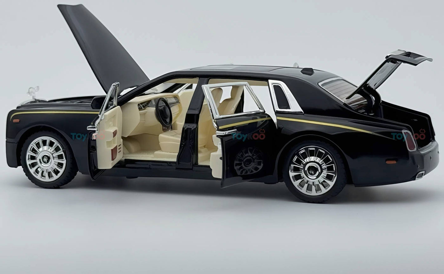 Rolls Royce Phantom 1:24 diecast scale model | Assorted Color